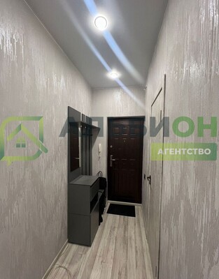Снять --комнатную квартиру