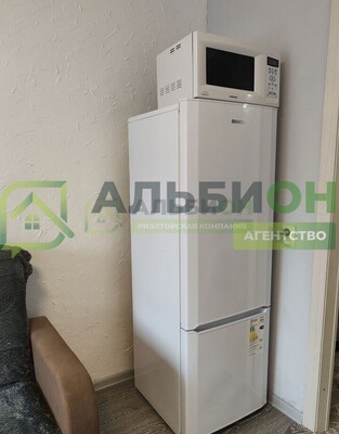 Снять --комнатную квартиру